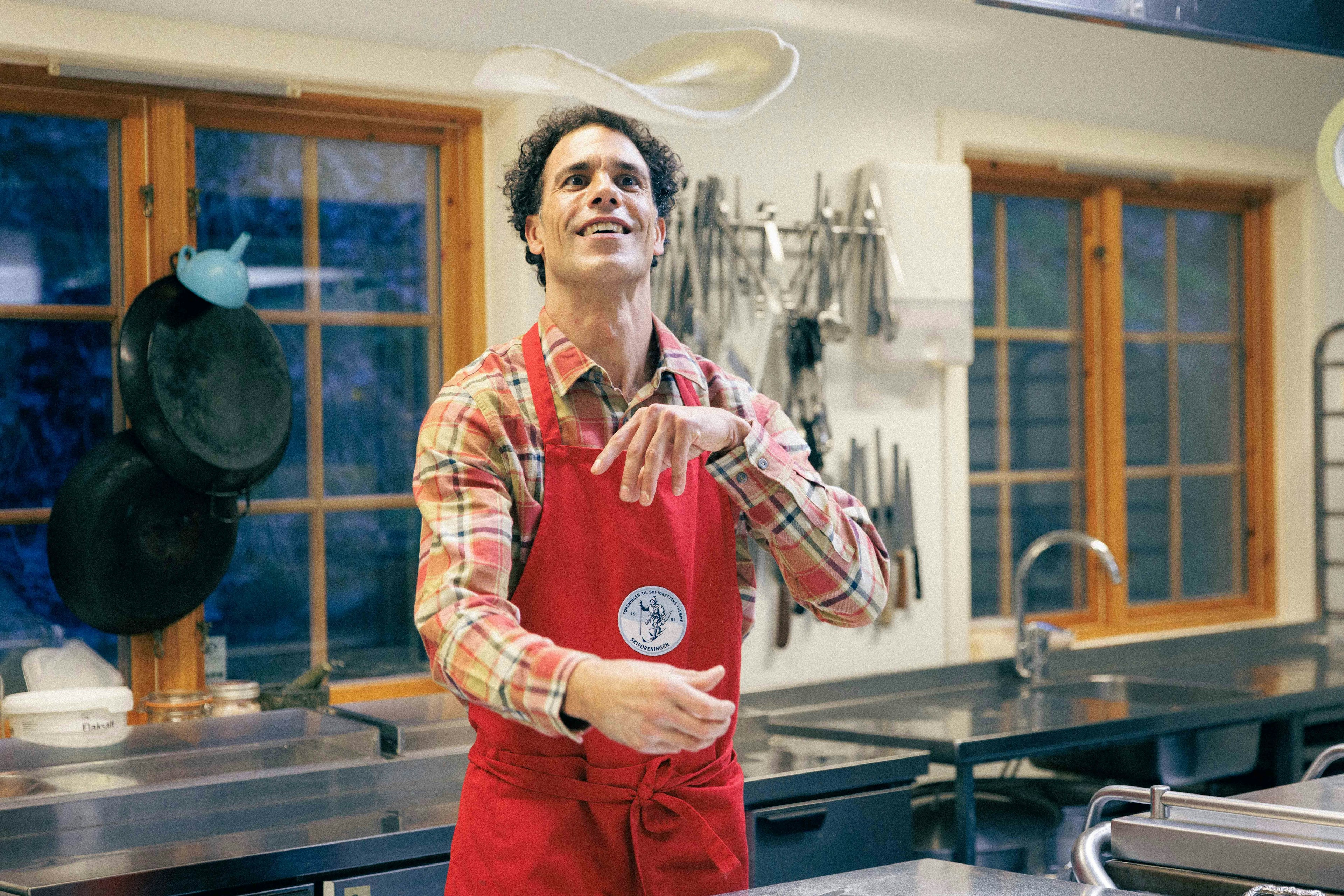 Fransisco på kjøkkenet