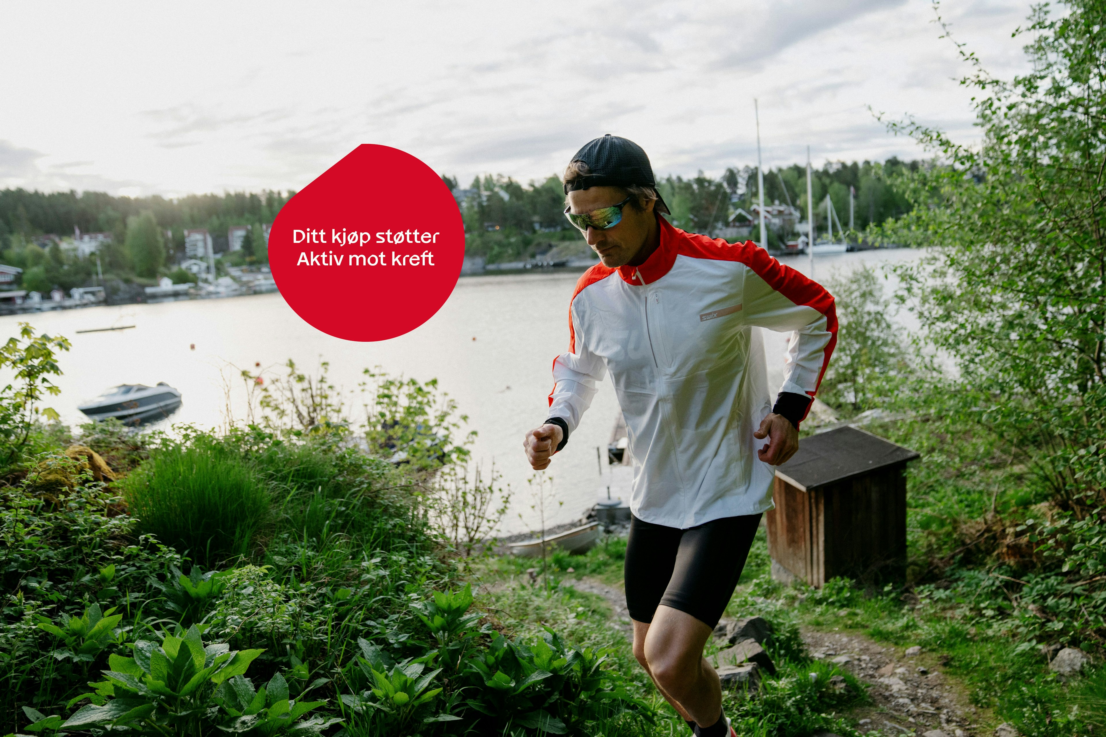 Mann løper med Roadline-kolleksjonen